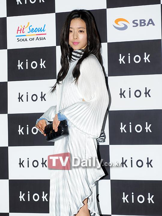 [TD포토] 서울패션위크 홍수아, NG패션의 좋은 예