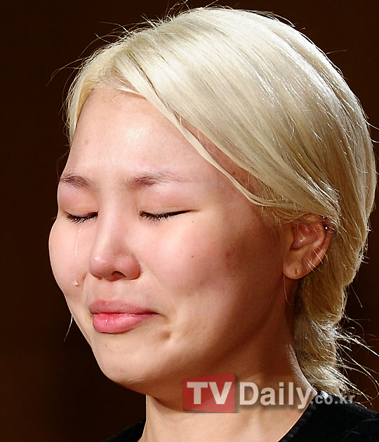 [TD포토] 눈물의 고백 알리 3년전 성폭행 당했다