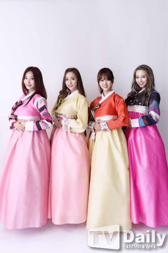 [TD포토+] 베스티 눈부신 한복 자태