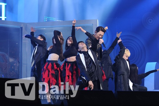 [TD포토] 김필 혼신의 힘을 다하는 열창