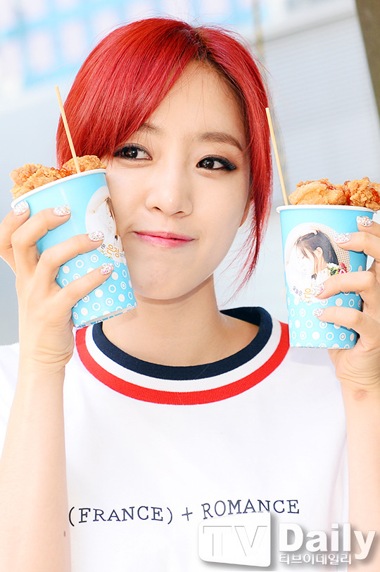[TD포토] 엘시 은정 치킨 좋아~ 절로 나오는 애교