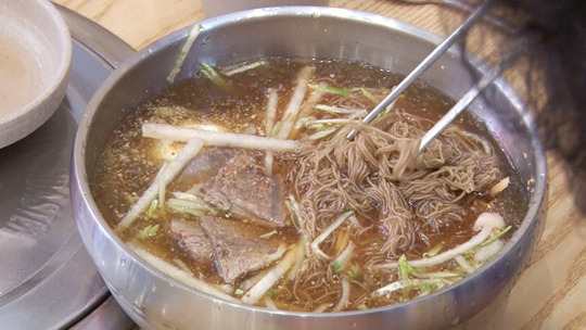 ‘먹거리X파일’ 칡냉면의 비밀, 의문의 가루 넣지 않은 ‘착한 식당’은?