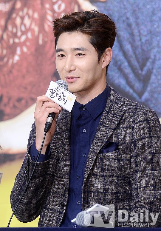 [TD포토] 김민수, 말하는 모습에서도 풍기는 훈남 포스