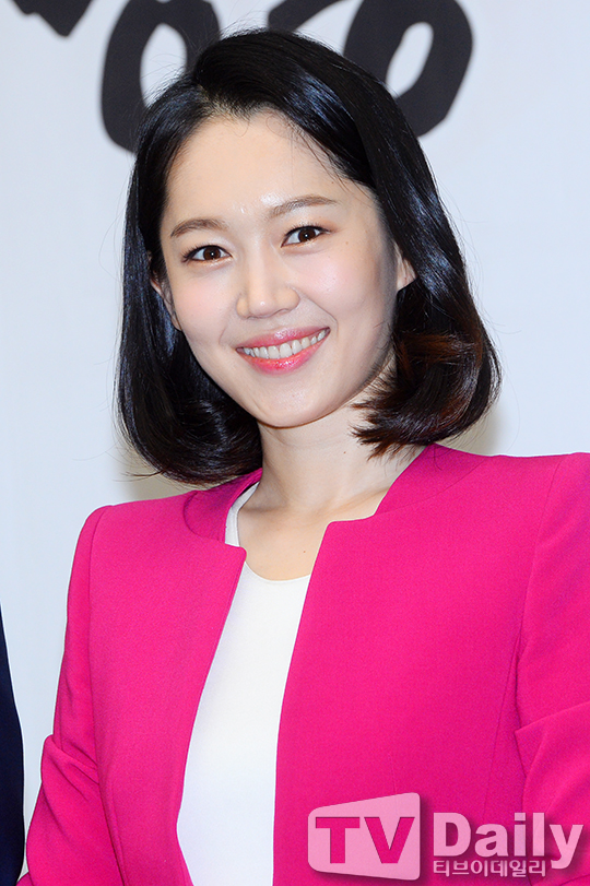 [TD포토] 엄지인 아나운서 '벌써 아이 엄마가 됐어요'