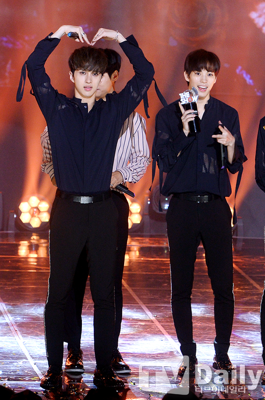 [TD포토] 빅스 켄-홍빈, 1위 수상에 기쁨의 앵콜무대