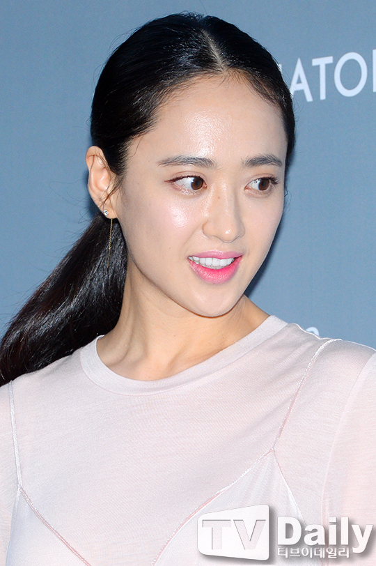 [TD포토] 김민정 올백 헤어스타일도 완벽 소화