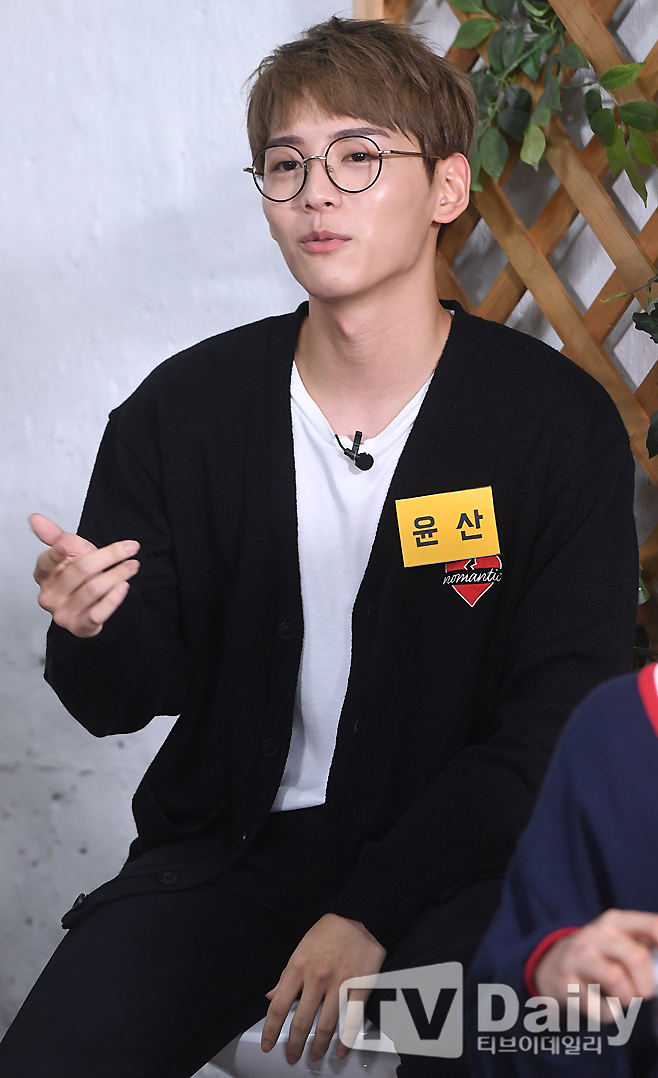 [TD포토] 핫샷 윤산 프랑스로 랩 하는 능력자