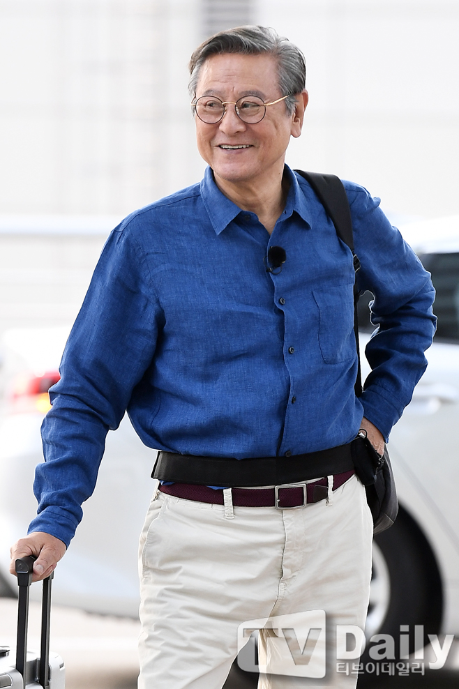 [TD포토] 박근형 미소가 멋진 노신사