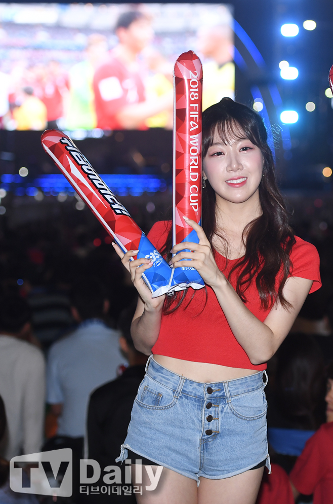 [TD포토] 스텔라 영흔 손흥민을 믿어요~(대한민국 멕시코 거리응원)