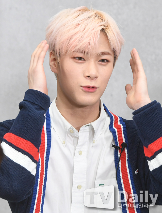 [TD포토] 아스트로 문빈 핑크 컬러 헤어 어때요?