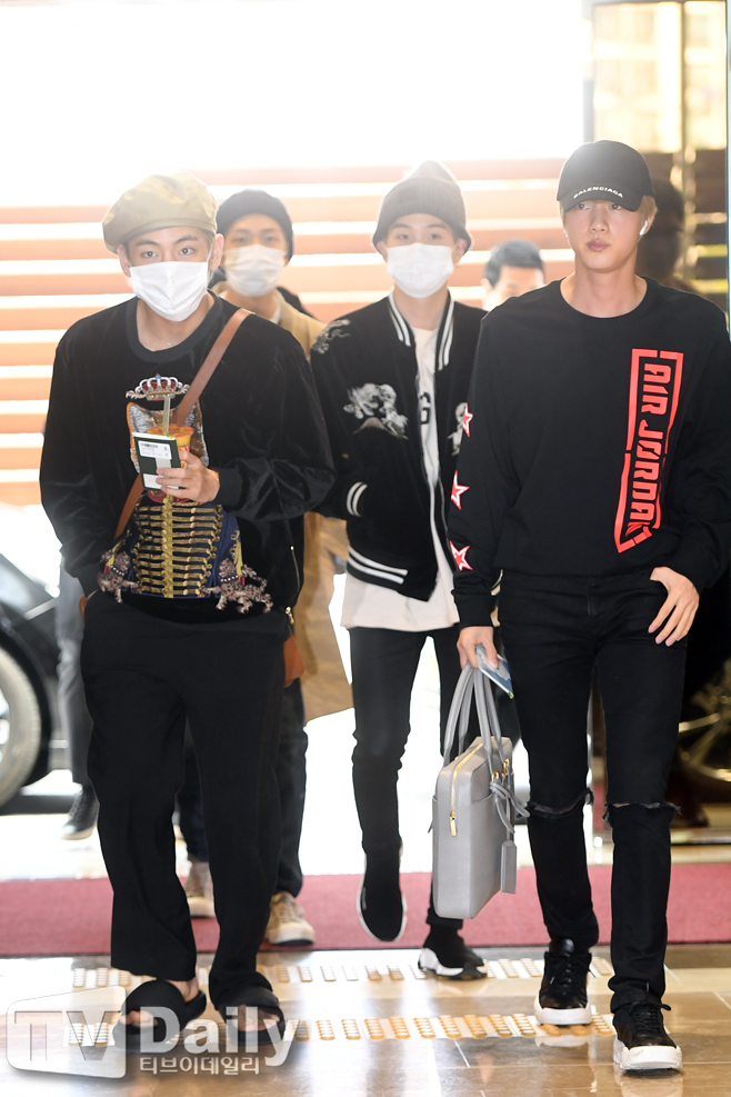 [TD포토] 월드투어 떠나는 방탄소년단