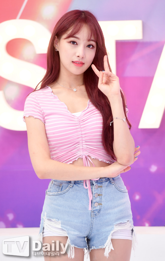 [TD포토] 네이처 새봄 심쿵 브이~