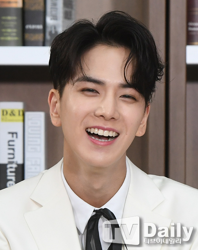 [TD포토] 더보이즈 영훈 이 미소 소장각