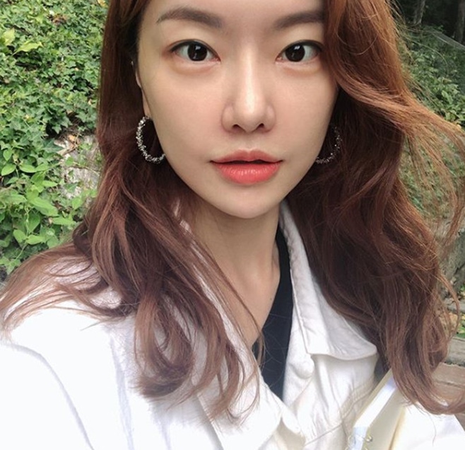 레이디 제인, 상큼한 대학생 비주얼 10년 만에 복학 [TD#]