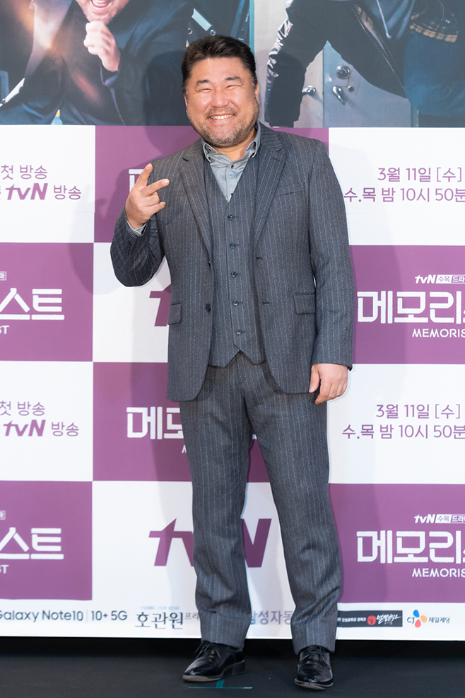 [TD포토] 고창석 든든한 조력자 구경탄 반장