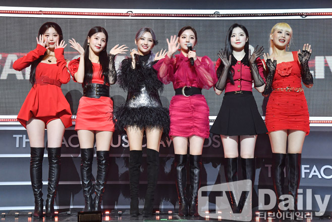 [TD포토] (여자)아이들 블랙&레드