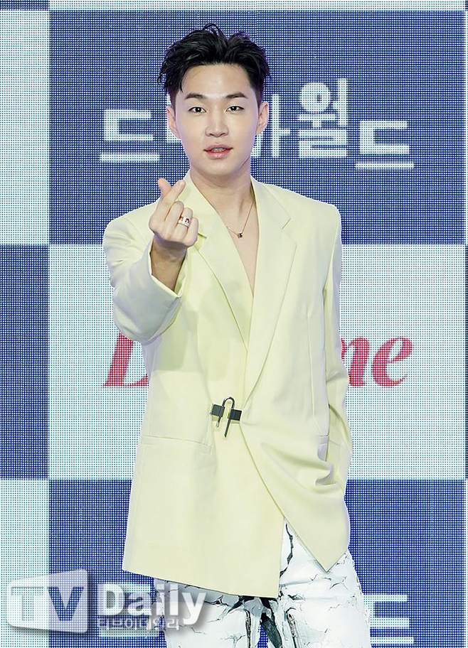 내 피 때문 헨리, 친중 논란 본질 외면한 해명 [이슈&톡]