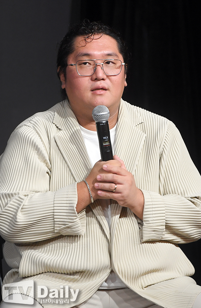 [TD포토] 갤럭시코퍼레이션 최용호 대표 전부 상상력의 영역으로 완성, 가족들 의견 반영