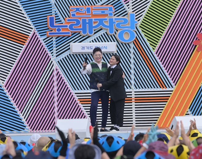'전국노래자랑' MC 김신영 어땠나, 시민들 