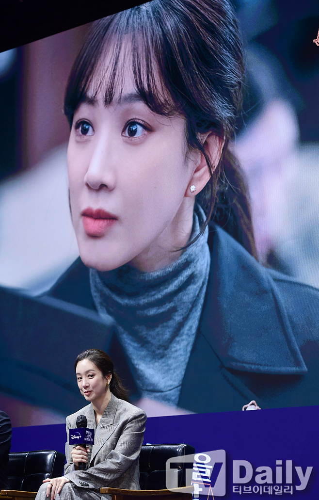 [TD포토] 정려원 99프로 승률 노착희 변호사