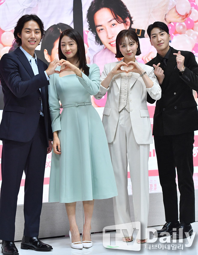 [TD포토] 백성현-배누리-최윤라-정수환 선남선녀 커플