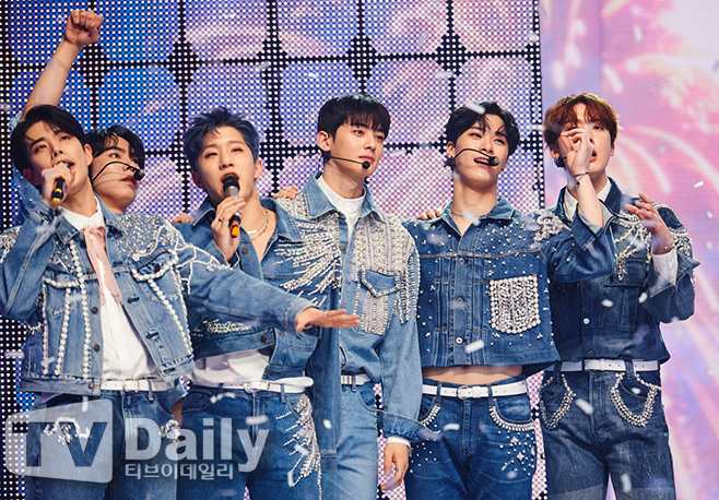 아스트로 진진·차은우·문빈·윤산하, 소속사와 재계약 [공식]