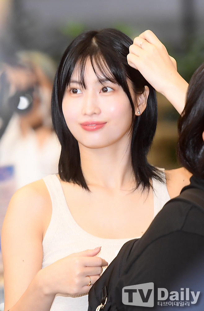 [TD포토] 트와이스 모모 광채나는 꿀 피부