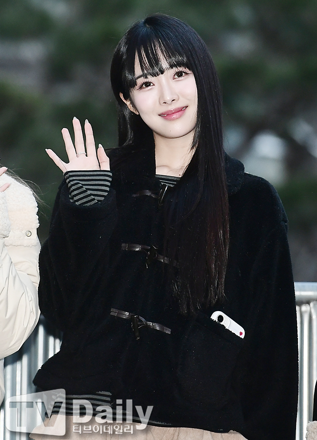 [TD포토] 지니어스 예영 매력적인 흑발