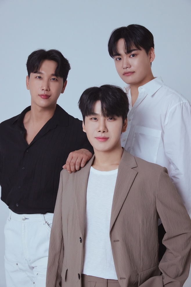 RBW 보컬 그룹 브로맨스, 6개월 만에 컴백…안녕