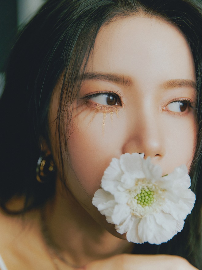 마마무 솔라 “‘컬러스’, 온전한 나를 보여줄 수 있는 앨범” [인터뷰]