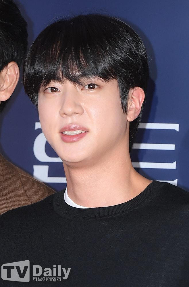 6월 전역…방탄소년단(BTS) 진, 해외팬 ‘학수고대’