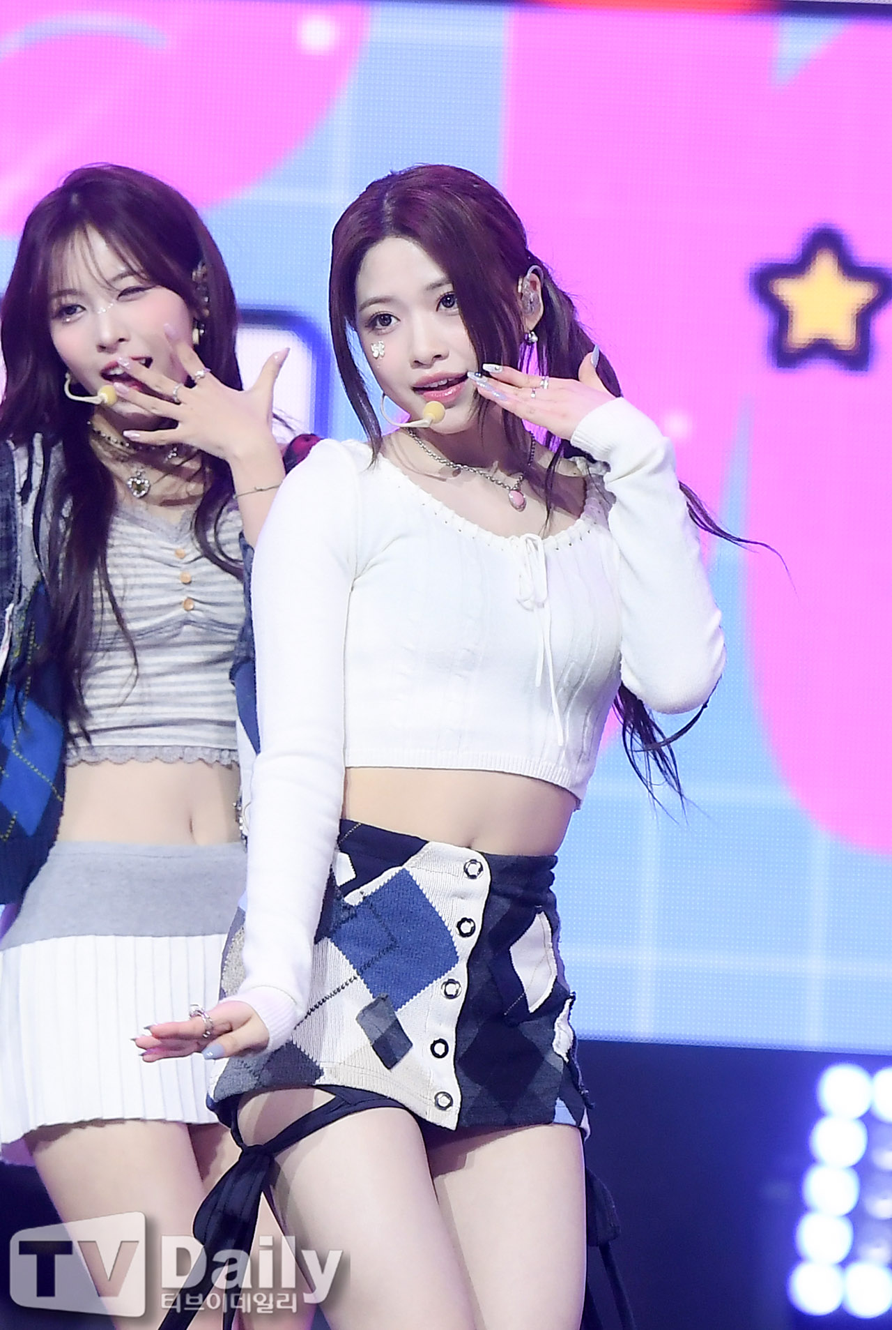 [TD포토] 리센느 제나 시선 고정
