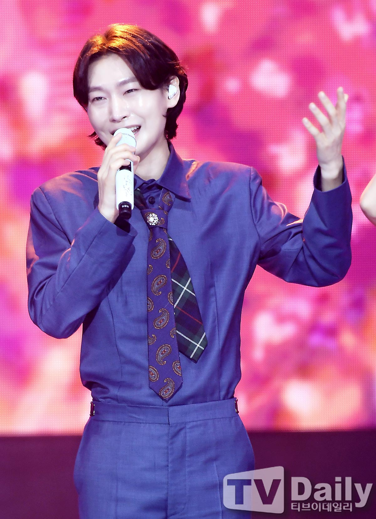 [TD포토] 김용빈 '노래할때 제일 행복해'