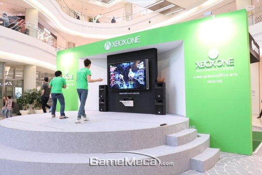 [포토] 타임스퀘어 가득 메운 Xbox One의 그린라이트