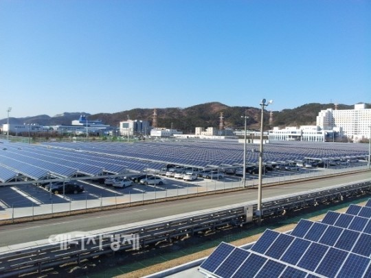 동서발전, 세계 최대 태양광 발전소 준공