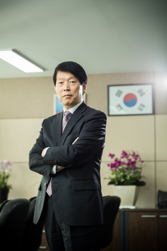 신성철 석유관리원 이사장 석유제품 검사기능 넘어 시험·연구·인증통한 먹거리 창출