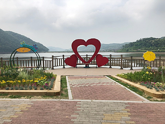 군포시 반월호수수변공원… 확 달라졌어요