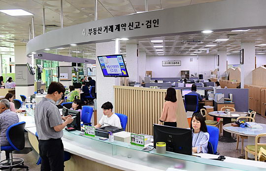 새 단장한 화성시청 민원실, 더욱 편리하게 이용하세요!