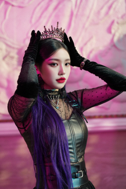 빅오션이엔엠 걸그룹 iii(아이아이아이), 세 번째 멤버 아라 공개!