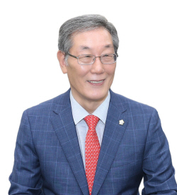 권기익 안동시의회의장 以聽得心의 자세로 안동의 밝은 미래 열어갈 것