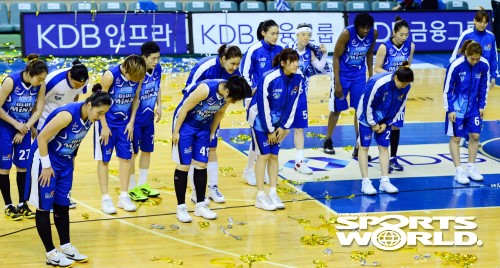 [SW포토] 삼성생명, 1차전 패배
