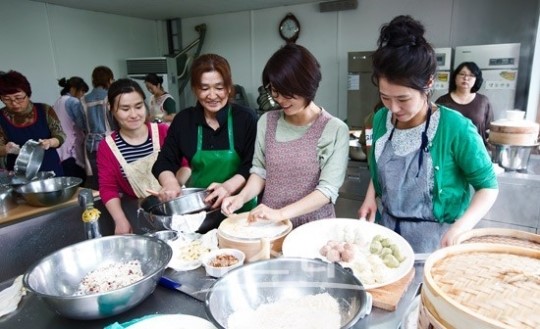 몸에 좋고 맛도 좋은 전통떡 만들어요~~