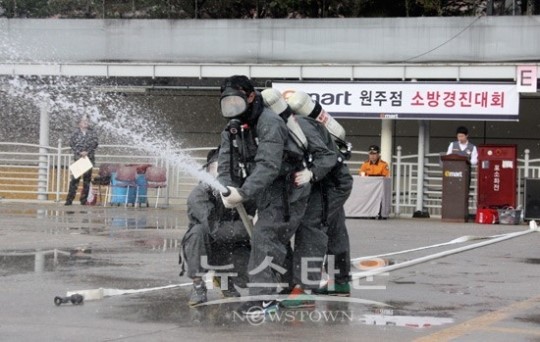 원주소방서, 대형마트 소방훈련 경진대회