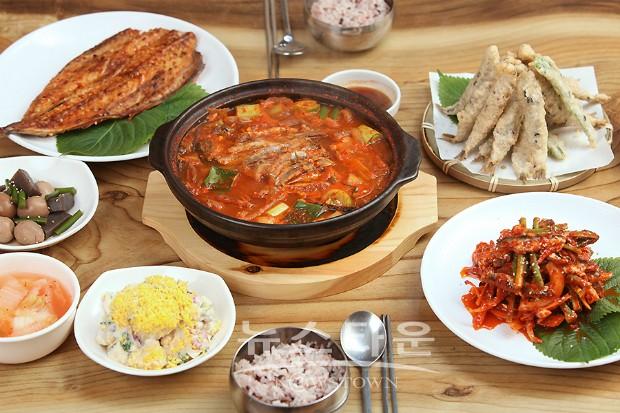 [ 맛집 분석] 멸치를 품은 남해, 남해 추천맛집... 남해밥상