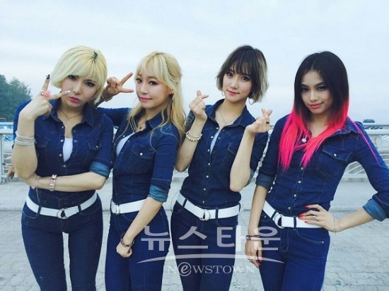 걸그룹 여자여자(girls girls) 위문공연으로 장병들 사기 UP!