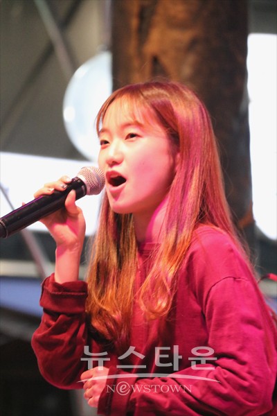 [뉴타포토]일루와 밴드 나혜석거리 치맥 페스티벌엔 일루와~ 일루와~ 밴드가 인기만점