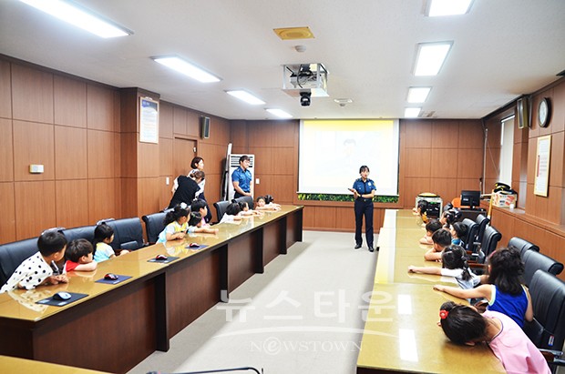고성경찰서, 거진어린이집 경찰서 견학 실시