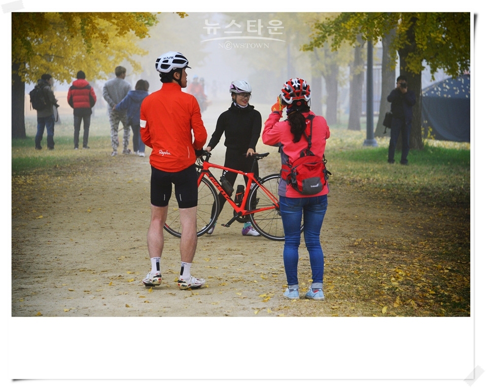여주 강천섬에 가을풍경 사람이 만원이다