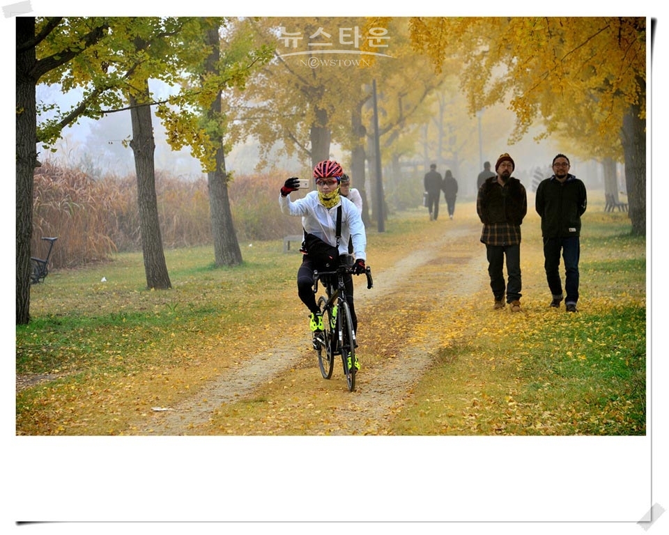 여주 강천섬에 가을풍경 사람이 만원이다