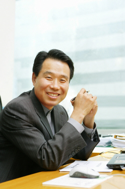 음성·데이터 토털 솔루션 제공으로 시장 1위 달성